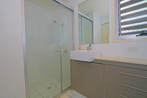 Beach Shack 24 Casuarina - Accommodation Newcastle 3