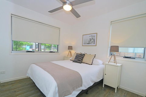 Beach Shacks #1 Casuarina - Accommodation Newcastle 1