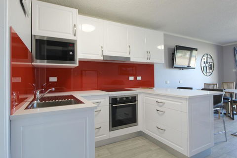 Beachfront 4, 25 Willow Street - Accommodation Newcastle 0