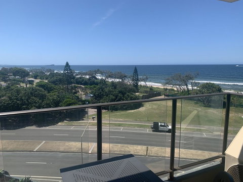 Beachfront Towers - Accommodation Newcastle 2
