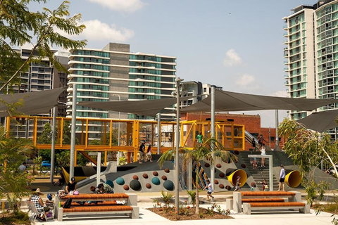 Rivello Apartments - Free Secure Car Park, 6km To City, Ferry Terminal, Eat Street, Rooftop Pool, Sauna, Portside Dinning - Accommodation Newcastle 3