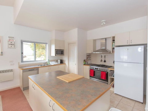 Reedys Run 11 Reedys Cutting - Accommodation Newcastle 2