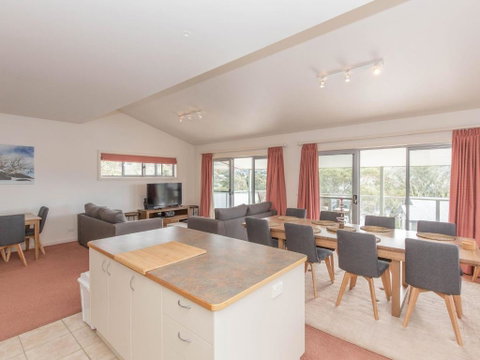 Reedys Run 11 Reedys Cutting - Accommodation Newcastle 3