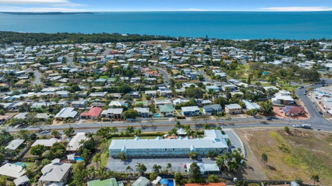 Reef Adventureland Motor Inn - Accommodation Newcastle 2