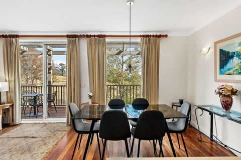 Refreshing Valley Escape - Accommodation Newcastle 1