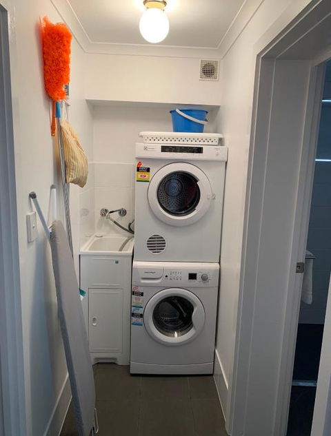 Relax On Bingham - Accommodation Newcastle 1