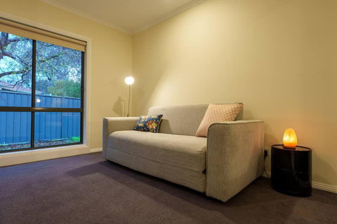 Relaxing 3bd In Tranquil Setting - Accommodation Newcastle 2