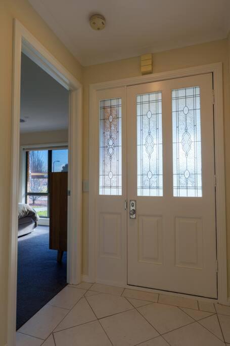 Relaxing 3bd In Tranquil Setting - Accommodation Newcastle 3