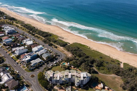 Relaxing Ocean View Apartment In Buddina - Accommodation Newcastle 2