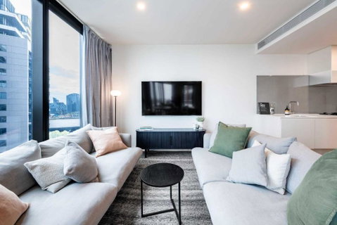 Resort Style Living 2 Bed Apt With Pool BBQ - Accommodation Newcastle 0