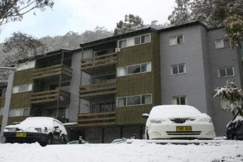 Retro 2 Bedroom Apartment - Accommodation Newcastle 1