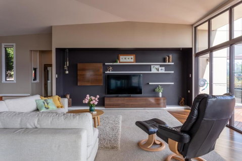 River Haven Serene Spacious With River Views - Accommodation Newcastle 2