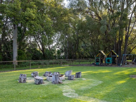 River View 5B Home Near Freeway Shops Loganholme - Accommodation Newcastle 3