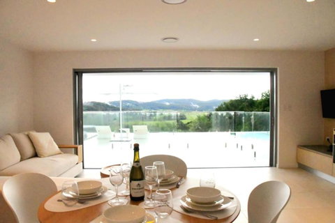 RiverView GetAway - Accommodation Newcastle 2