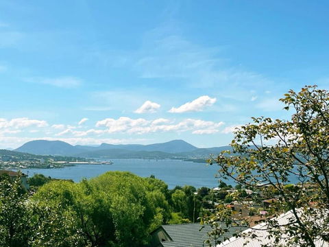 Riveting House With Incredible Water-view At SandyBay - Accommodation Newcastle 2