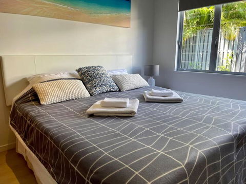 Relax At Trinity Beach Getaway, Blue Lagoon, Trinity Beach - Accommodation Newcastle 0