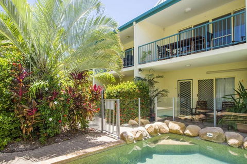 SAILS 9 Beachfront Getaway Horseshoe Bay - Accommodation Newcastle 2