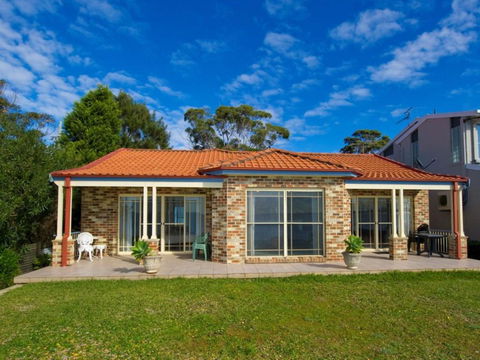 Salamander Beach Front - Accommodation Newcastle 1