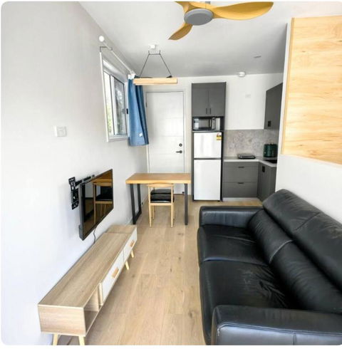 Roger Home - Accommodation Newcastle 2