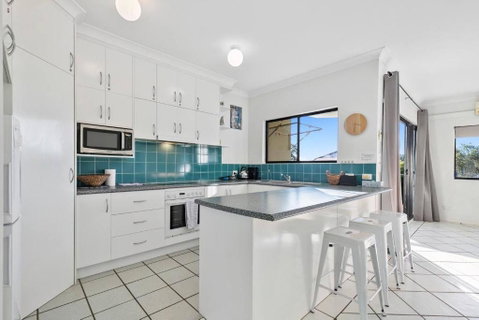 Rooftop Island Sunsets - Accommodation Newcastle 1