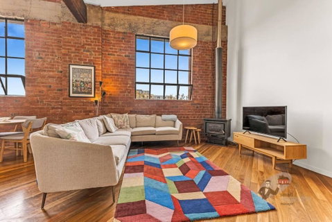 Rooftop Warehouse In Fitzroy - Accommodation Newcastle 3