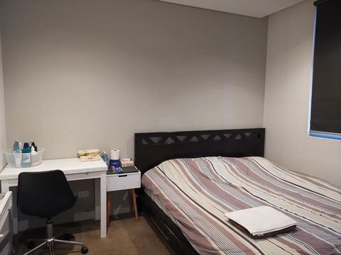 Room With King-size Bed Close To Melbourne CBD & Southern Cross Station - Accommodation Newcastle 0