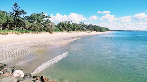 Rosalynda- Luxury Beachfront 3 BR Townhouse - Accommodation Newcastle 1