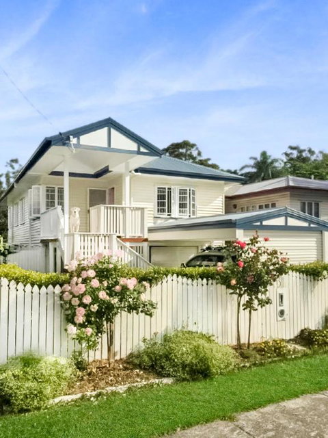 Rose Cottage - Accommodation Newcastle 0
