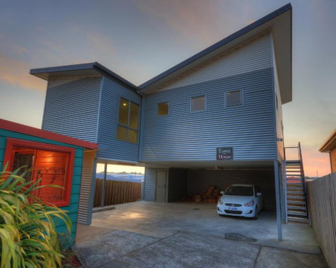 Rosebank Cottage Collection - Accommodation Newcastle 2