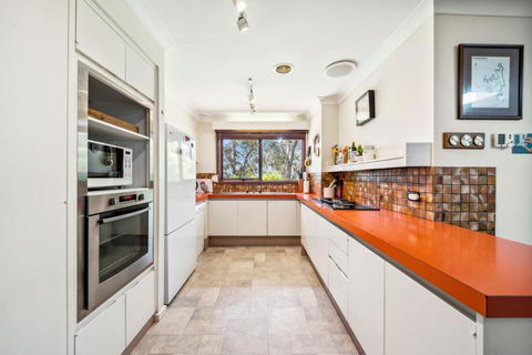 Rosella Retreat - Accommodation Newcastle 2