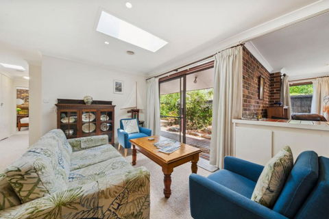 Rosella Retreat - Accommodation Newcastle 3