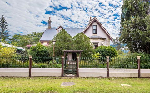 Rosslyn - Accommodation Newcastle 1