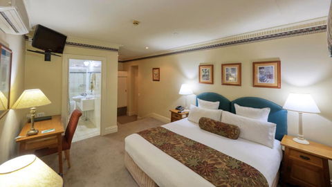 Royal Exchange Hotel - Accommodation Newcastle 2