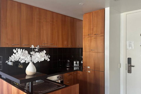 Royal Garden Residence - Accommodation Newcastle 2