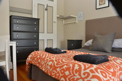 Royal Gatton Hotel - Accommodation Newcastle 3