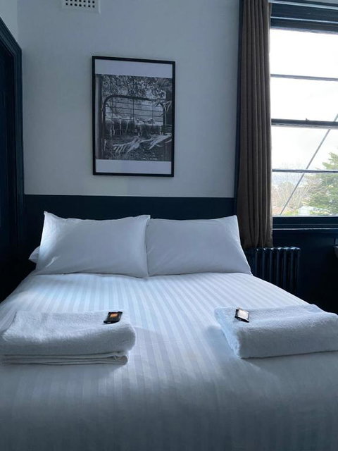 Royal Hotel Oberon - Accommodation Newcastle 1