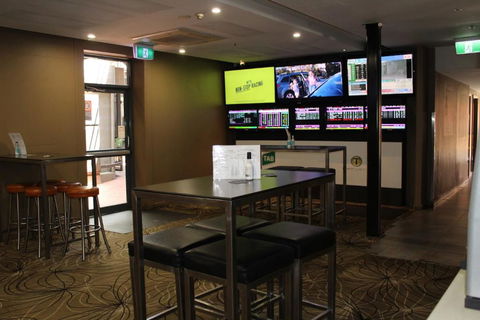 Royal Hotel Orange - Accommodation Newcastle 2