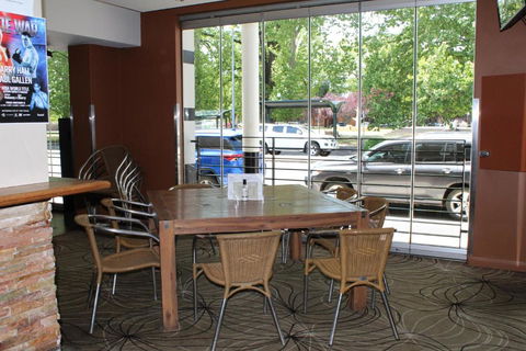 Royal Hotel Orange - Accommodation Newcastle 3