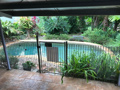 Royal Palm Cottage, Entire Two Bedroom 2 Bathroom House With Pool - Accommodation Newcastle 0