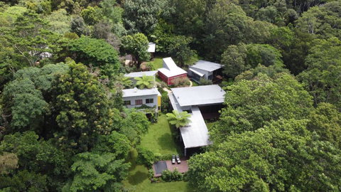 Runawaytomaleny - Accommodation Newcastle 1