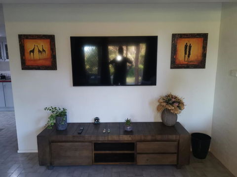Rural Escape - Accommodation Newcastle 3