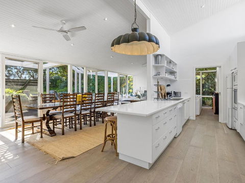Sail Away Portsea Classic - Accommodation Newcastle 0