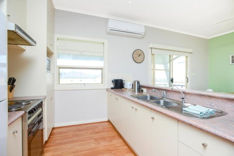 Salt - Aldinga Beach - C21 SouthCoast Holidays - Accommodation Newcastle 2