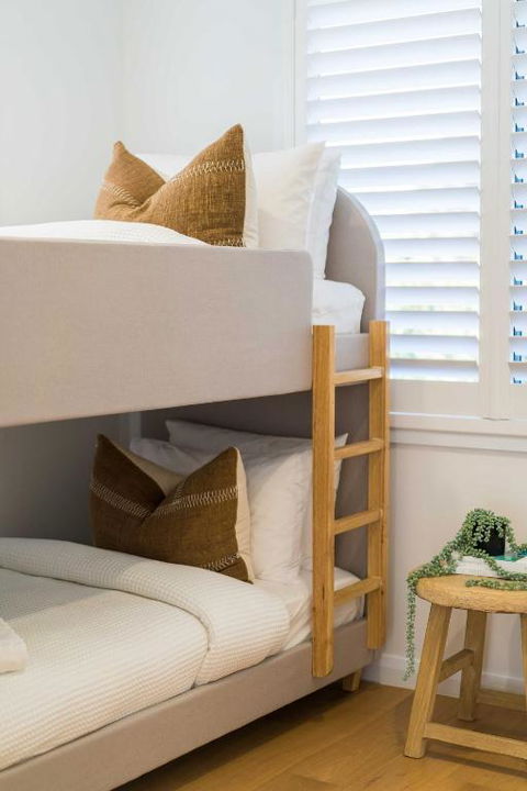 Salty Palms By The Sea - ONE - Accommodation Newcastle 3