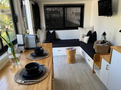 SALTY SOUL KIAMA - Tiny House By The Ocean - Accommodation Newcastle 0