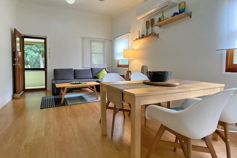 SALTYS AMITY POINT - Accommodation Newcastle 3
