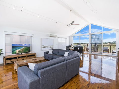 Saltys - Accommodation Newcastle 3