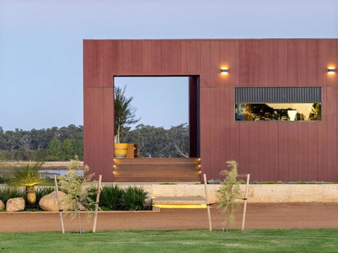Samphire Chalet Tuart - Accommodation Newcastle 0