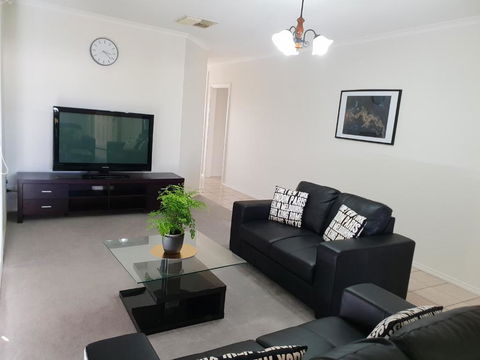 SAN Mateo - Accommodation Newcastle 1