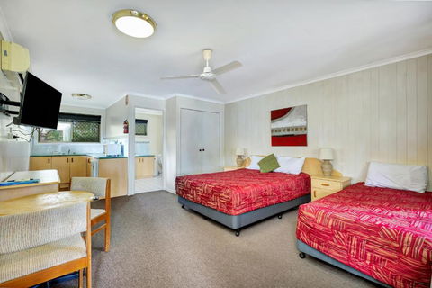 Sanctuary Lakes Fauna Retreat - Accommodation Newcastle 3